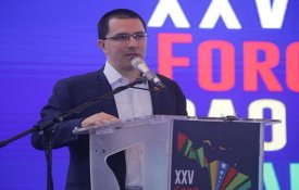 Arreaza: «apesar das agressões, não retirámos um bolívar à protecção social»