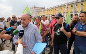 Guardas prisionais em greve apesar da reacção «abusiva» da direcção-geral