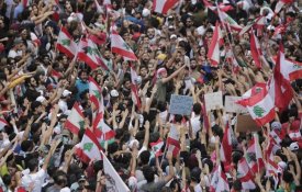 Protestos continuam no Líbano contra más condições de vida