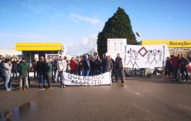 Adesão quase total à greve na Renault em Aveiro