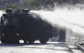 Carabineiros usam substâncias tóxicas para reprimir manifestantes no Chile