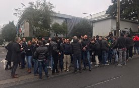 Protesto na TVI contra a precariedade junta 150 trabalhadores