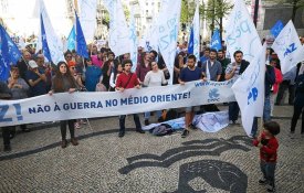 «Pela paz, contra a guerra no Irão»