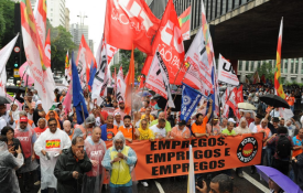 Manifestantes protestaram contra as políticas de Bolsonaro em São Paulo