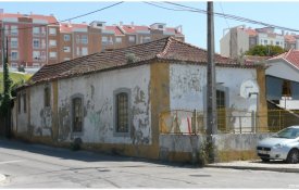 Arqueólogos criticam demolição de antiga escola da Sobreda