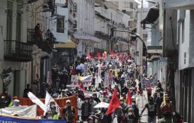 Milhares protestam no Equador contra «medidas económicas» à pala da Covid-19