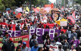 Manifestantes voltam à Paulista contra Bolsonaro, o racismo e o fascismo