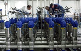 Preços da produção industrial crescem mais de 41% na UE e na zona Euro