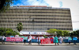 Profissionais da saúde no Brasil mobilizam-se em defesa do serviço público