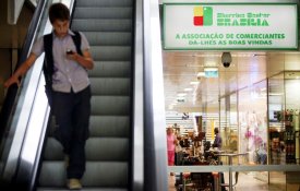 Redução de rendas a pequenos lojistas de centros comerciais