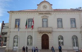 População de Vialonga continua sem piscina 