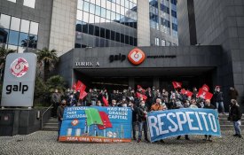 Trabalhadores rejeitam encerramento da refinaria