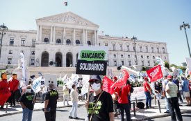 Bancários levaram à Assembleia luta contra despedimentos