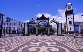 «Livro de Vozes e Sombras» vence Prémio Literário Urbano Tavares Rodrigues