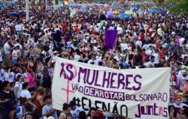 Mulheres nas ruas contra Bolsonaro