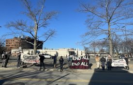 Activistas norte-americanos protestam contra o negócio da guerra