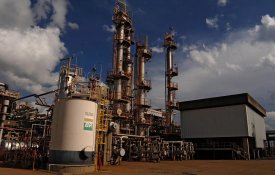 Petrobras conclui venda da SIX a poucas semanas da mudança de governo