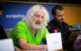 Mick Wallace vem a Portugal falar sobre a situação no Médio Oriente