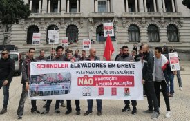 Direcção da Schindler continua a não dar respostas