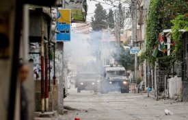 Forças israelitas matam um palestiniano em Nablus