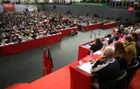 O mundo no congresso: solidariedade internacionalista