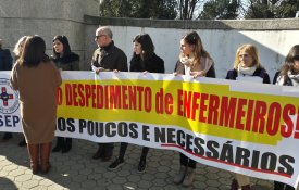 Centro Hospitalar de Gaia despede enfermeiros