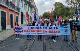 Trabalhadores da Caixa recusam 3,25% num cenário de lucros recorde