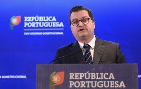 Presidente do Eurogrupo desmente Miranda Sarmento