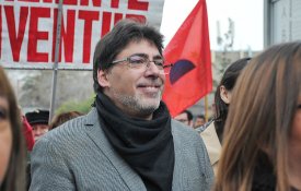  Personalidades e organizações solidárias com autarca comunista chileno