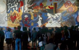  Pichagem e pintura mural na Revolução de Abril, agora em livro
