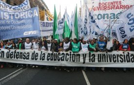  Frente sindical universitária cumpre novas jornadas de luta na Argentina