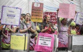 Argentinos continuam a protestar contra a austeridade, a miséria e a fome