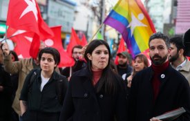 Bloco de Esquerda e Livre vão participar na sessão comemorativa do 25 de Novembro