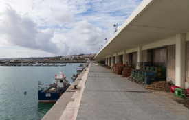 Moedas com pescadores à porta fechada após barrar participação na reunião pública