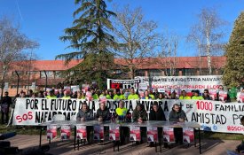 Trabalhadores mobilizam-se pelo futuro da indústria navarra 