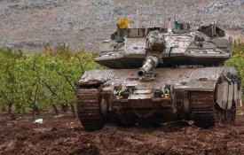 Tanques israelitas na Cisjordânia ocupada pela primeira vez desde 2002