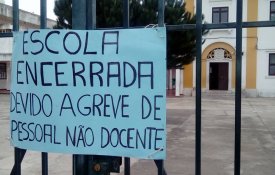 Trabalhadores não docentes da Escola Pública em greve pelo fim da precariedade