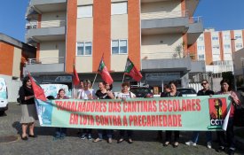 Trabalhadores das cantinas escolares de Santo Tirso em greve no dia 18