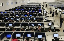 Trabalhadores dos call-centers prosseguem greve até fim de Dezembro