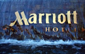 Hotel Marriott complacente com precariedade e chantagem