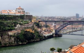 Requalificação da escarpa da Serra do Pilar não obriga a despejos