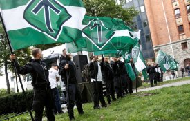 Neonazis manifestam-se em Estocolmo a 15 dias das eleições