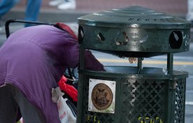 O negócio da reciclagem: troca de garrafas de plástico por senhas chega em 2019