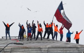 Estivadores chilenos «mais radicalizados» após violenta intervenção policial