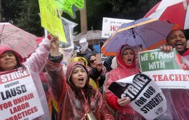 Mais de 30 mil professores de Los Angeles em greve por melhores salários