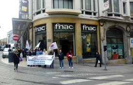 FNAC: «uma empresa de serviços máximos para salários mínimos»