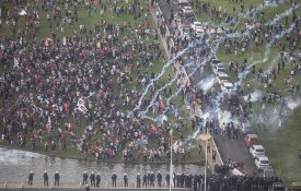 Forte repressão policial em Brasília enquanto Senado aprova PEC 55