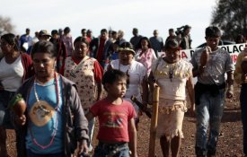 Índios Guarani Kaiowá atacados por fazendeiros no Mato Grosso do Sul