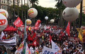 Brasil levanta-se contra a retirada de direitos