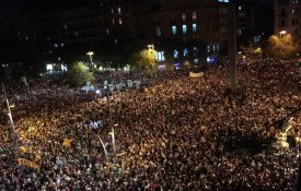 Ciudadanos e bloco independentista vencem eleições na Catalunha